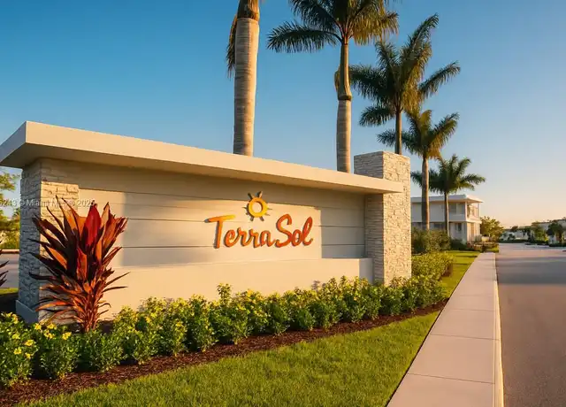 Property at 734 SE 14th St, Homestead, FL, 33034, 3 beds, 3.5 baths, [object Object]