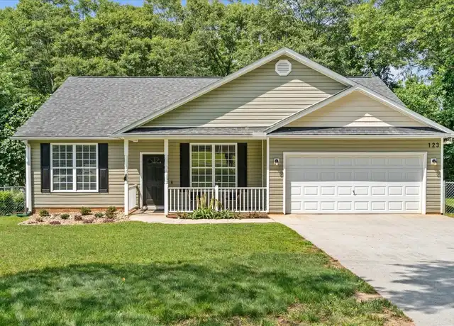Property at 123 Fairfield Dr, Mauldin, SC, 29662, 3 beds, 2 baths, [object Object]