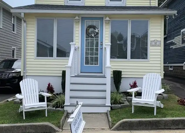 Property at 37 Lawrence Ave Unit N/A, Milford, CT, 06460, 2 beds, 2 baths, [object Object]