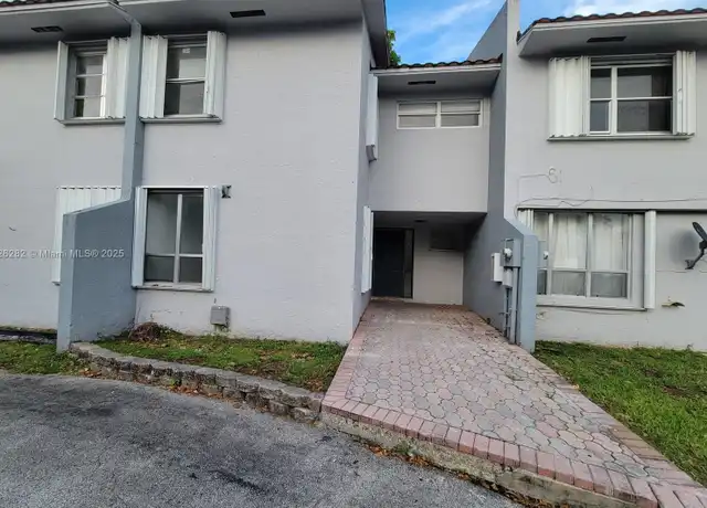 Property at 3913 NW 76th Ter Unit 3913, Hollywood, FL, 33024, 3 beds, 2.5 baths, [object Object]