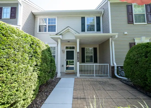 Property at 10875 Oak Grove Cir Unit C, Saint Paul, MN, 55129, 3 beds, 2.5 baths, [object Object]