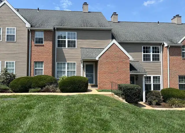 Property at 404 Peters Way, Reading, PA, 19610, 2 beds, 1.5 baths, [object Object]