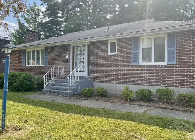 Property at 21 Lindy Ln, West Hartford, CT, 06117, 3 beds, 2 baths, [object Object]
