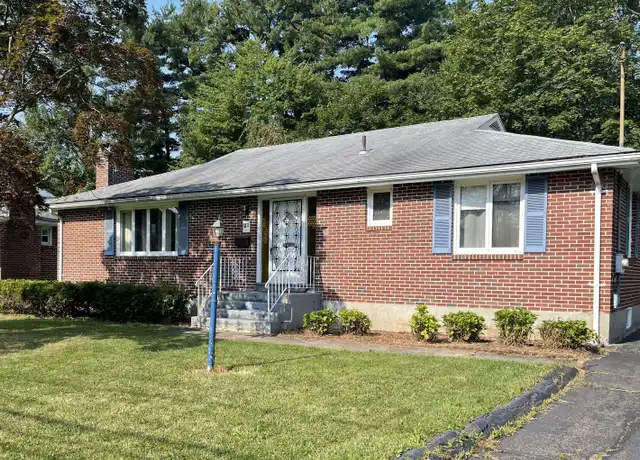 Property at 21 Lindy Ln, West Hartford, CT, 06117, 3 beds, 2 baths, [object Object]
