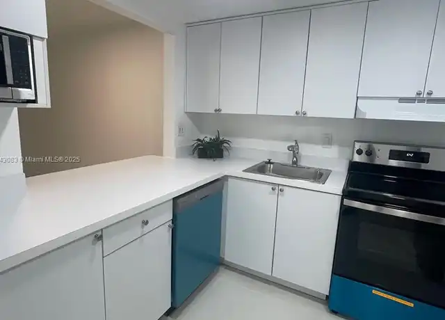 Property at 4394 NW 9th Ave Unit 20-3B, Deerfield Beach, FL, 33064, 1 bed, 1.5 baths, [object Object]