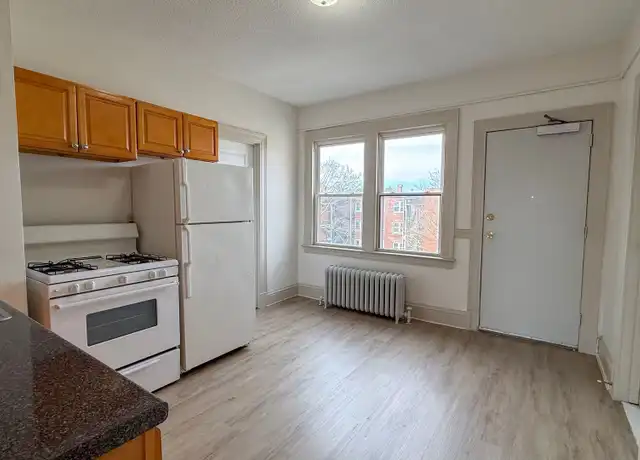 Property at 60-62 School St Unit 60C2, Hartford, CT, 06106, 1 bed, 1 bath, [object Object]