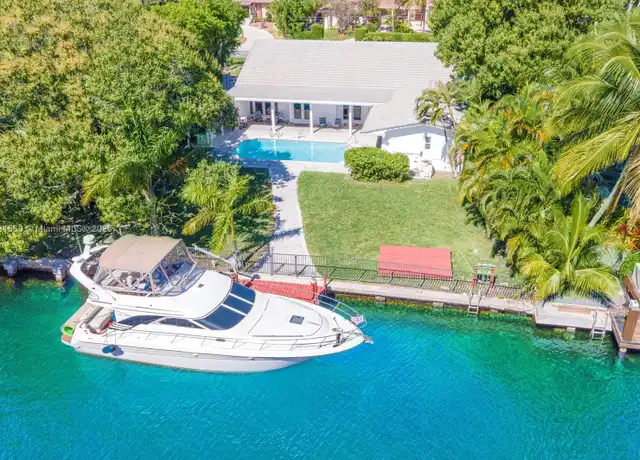 Property at 413 Tamarind Dr, Hallandale Beach, FL, 33009, 4 beds, 3.5 baths, [object Object]