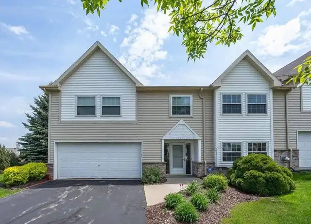 Property at 350 Kristin Ct W Unit 350, Brookfield, WI, 53045, 3 beds, 2 baths, [object Object]