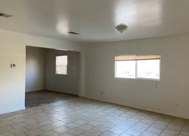 Property at 520 Union Ave Unit C, Bakersfield, CA, 93307, 3 beds, 2 baths, [object Object]