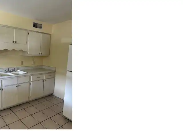 Property at 105 N Chester St Unit 1, Leesburg, FL, 34748, 2 beds, 1 bath, [object Object]