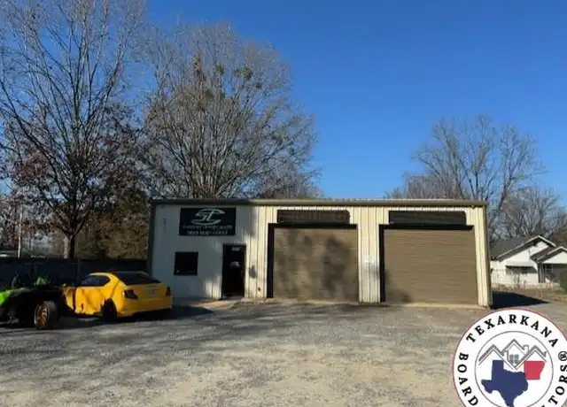 Property at 7000 W 7th St, Texarkana, TX, 75501, 4 beds, 1 bath, [object Object]