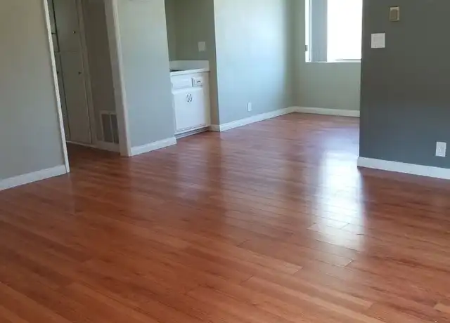 Property at 14335 Burbank Blvd Unit 1, Sherman Oaks, CA, 91401, 1 bed, 1 bath, [object Object]
