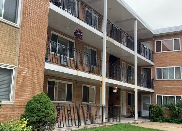 Property at 4602 River Rd Unit B5, Schiller Park, IL, 60176, 2 beds, 1 bath, [object Object]