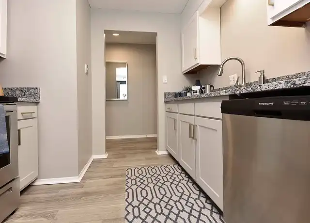 Property at Ivy at West Hills - 102 Brentway Cir, Knoxville, TN, 37909, 2-3 beds, 1.5 baths, [object Object]