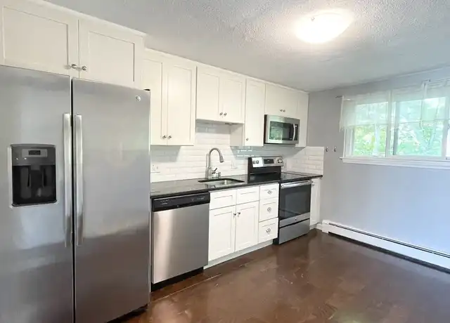 Property at 4 Woodcrest Ct #5, Weymouth, MA, 02190, 2 beds, 1 bath, [object Object]