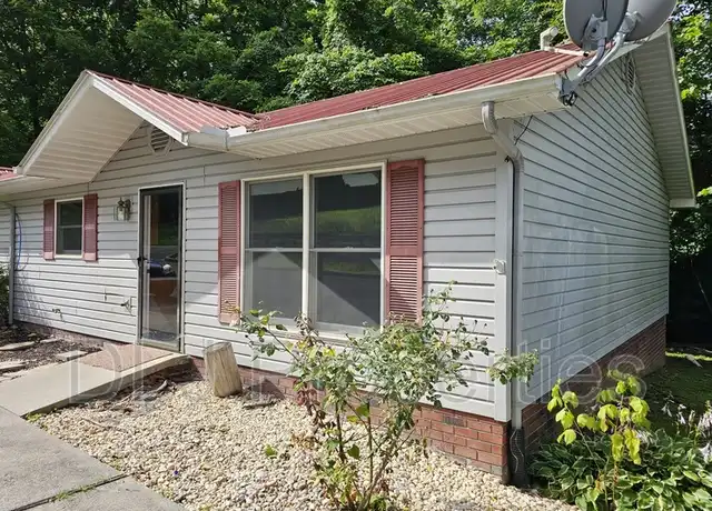 Property at 1025 Center St Unit 2, Sevierville, TN, 37862, 2 beds, 1 bath, [object Object]