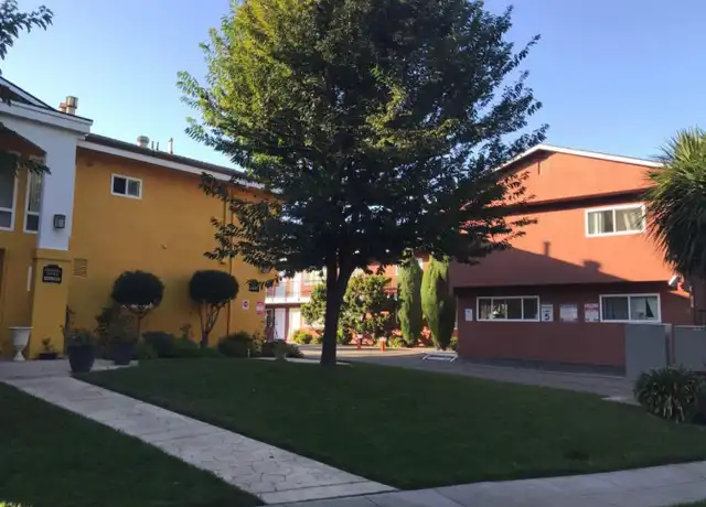 Property at 2439 Rinconada Dr, San Jose, CA 95125 - 2439 Rinconada Dr, San Jose, CA, 95125, 1 bed, 1 bath, [object Object]