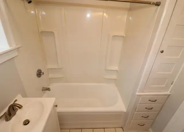 Property at 1 High St, Clinton, MA, 01510, 1 bed, 1 bath, [object Object]