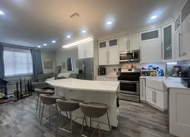 Property at 125-14 18th Ave Unit 2, Flushing, NY, 11356, 2 beds, 1 bath, [object Object]