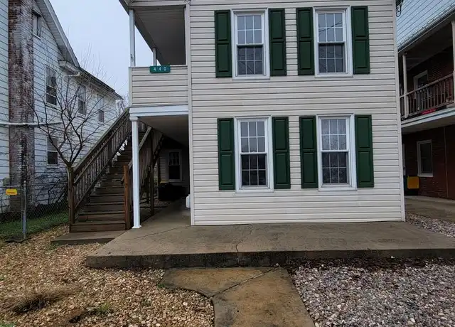 Property at 440 E Queen St, Chambersburg, PA, 17201, 4 beds, 2 baths, [object Object]