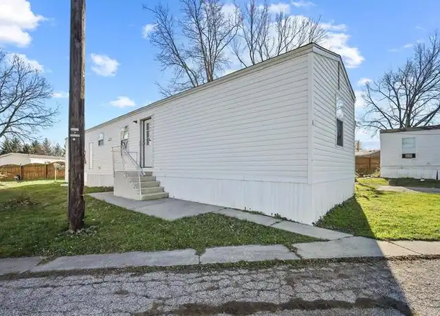 Property at 1710 S Walnut St Unit 06, Hartford City, IN, 47348, 3 beds, 1 bath, [object Object]