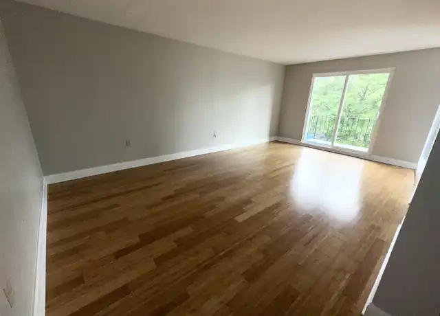 Property at 3260 Waverly St Unit 8, Pittsburgh, PA, 15234, 2 beds, 1 bath, [object Object]