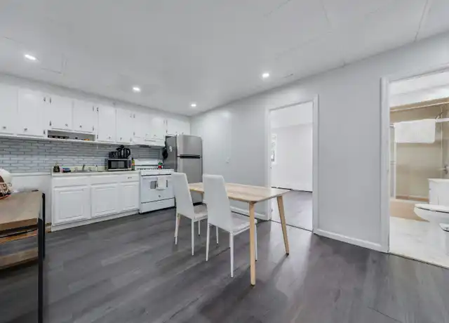 Property at 112 34th St Unit 2, Union City, NJ, 07087, 2 beds, 1 bath, [object Object]