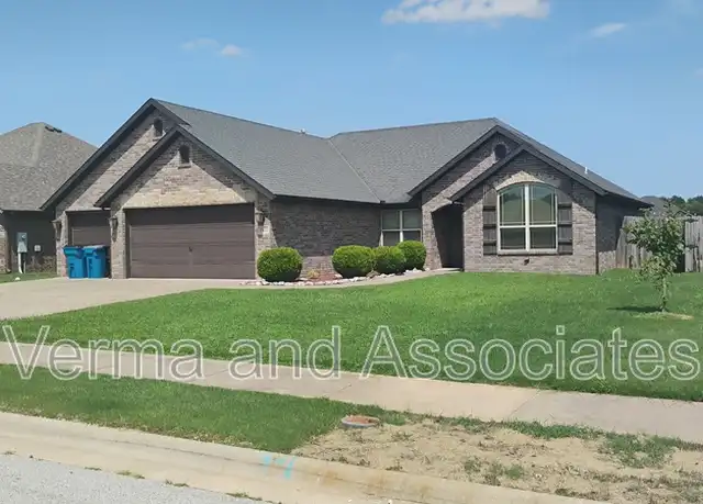 Property at 1911 SW Cypress St, Bentonville, AR, 72713, 3 beds, 2 baths, [object Object]