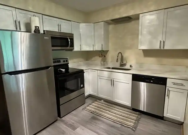 Property at 1160 E Singer Cir Unit 4, Milwaukee, WI, 53212, 2 beds, 1 bath, [object Object]