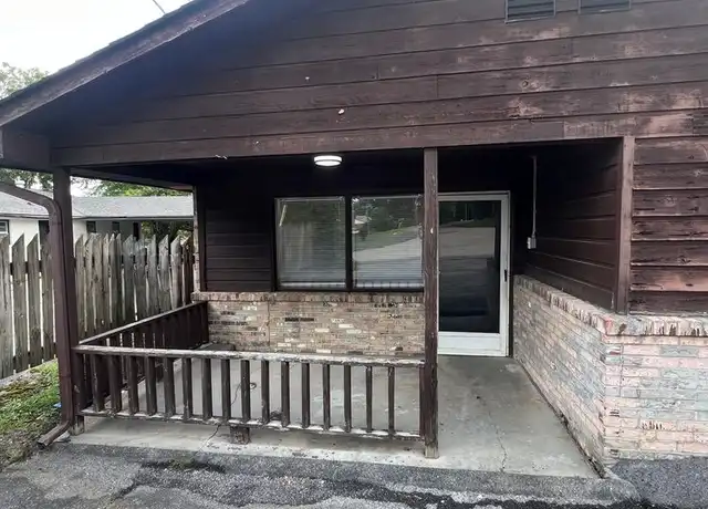 Property at 134 Cedar Point Rd Unit LA-26A, Johnson City, TN, 37601, 1 bed, 1 bath, [object Object]