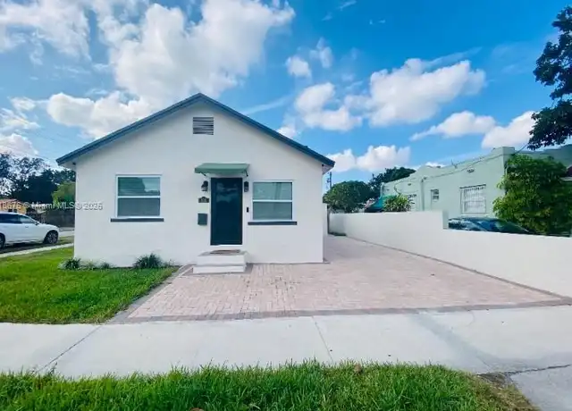 Property at 828 SW 43rd Ave, Miami, FL, 33134, 3 beds, 2 baths, [object Object]