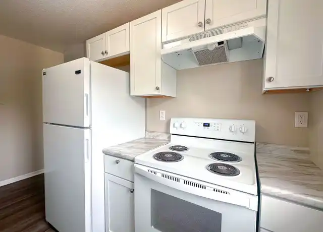Property at Village Place - 1707 Madison St, Rochester, IN, 46975, 2 beds, 1 bath, [object Object]