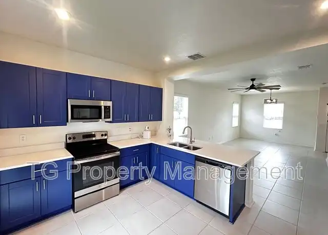 Property at 379 Annies Pl, Jacksonville, FL, 32218, 2 beds, 2.5 baths, [object Object]