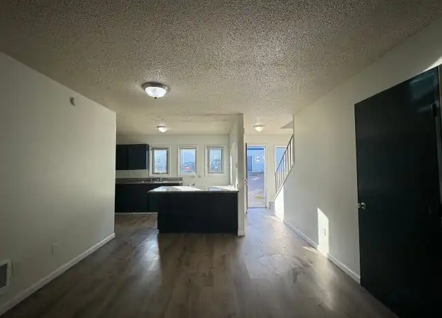 Property at 10329 NE Prescott St Unit 304, Portland, OR, 97220, 3 beds, 1.5 baths, [object Object]