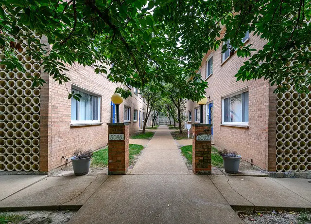 Photo of 5086 Waterman Blvd, Saint Louis, MO 63108