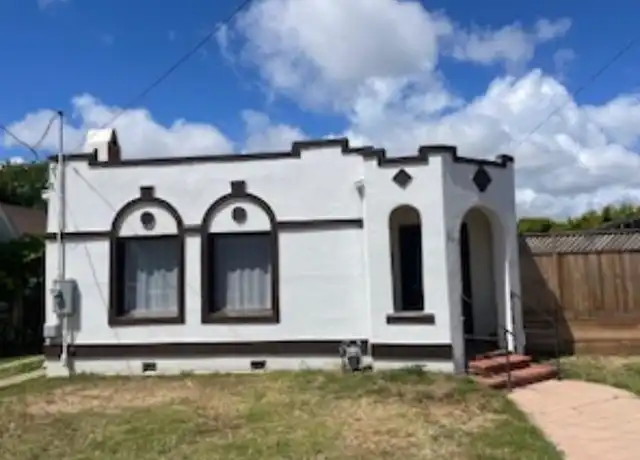 Property at 227 Winham St, Salinas, CA, 93901, 2 beds, 1 bath, [object Object]