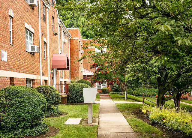 Property at Commonwealth Crossing - 1710 Commonwealth Ave, Alexandria, VA, 22301, 1 bed, 1 bath, [object Object]