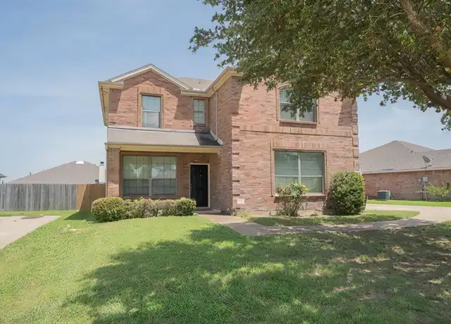 Property at 209 S Chestnut St, Forney, TX, 75126, 3 beds, 2 baths, [object Object]