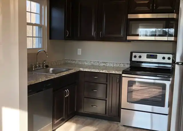 Property at Devonshire Park Apartments - 80 S Elm St, Kutztown, PA, 19530, 1 bed, 1 bath, [object Object]