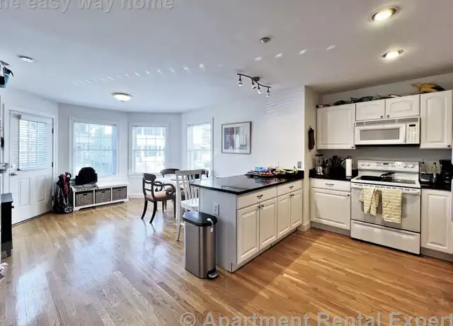 Property at 91 Pearson Ave Unit 1, Somerville, MA, 02144, 3 beds, 2 baths, [object Object]