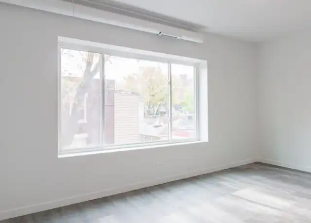 Property at 1706 W Glenlake Ave Unit 3, Chicago, IL, 60660, 2 beds, 1 bath, [object Object]