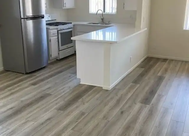 Property at 12400 Eucalyptus Ave Unit 22, Hawthorne, CA, 90250, 2 beds, 2 baths, [object Object]