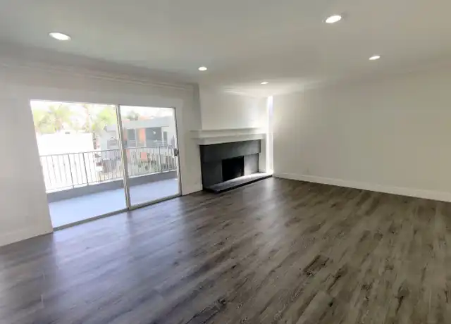 Property at 4617 Willis Ave Unit 38, Sherman Oaks, CA, 91403, 2 beds, 2 baths, [object Object]
