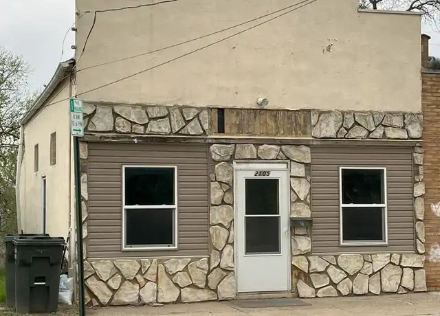 Property at 2105 S Saint Marys St, Sioux City, IA, 51106, 2 beds, 1 bath, [object Object]