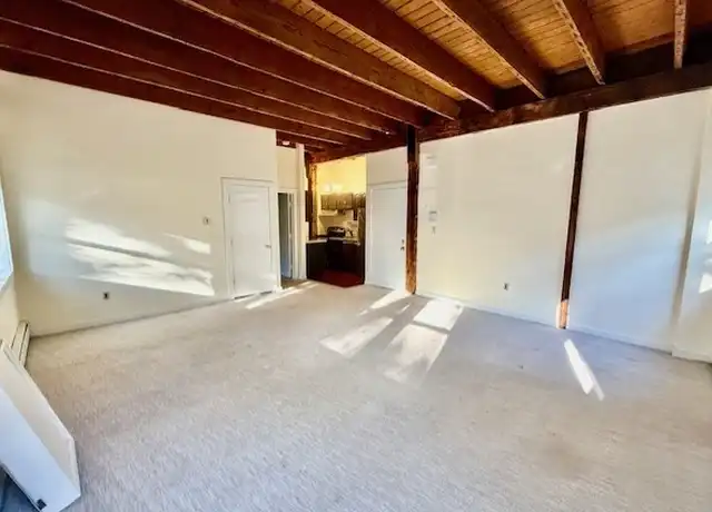 Property at 33 Medford St Unit 1, Chelsea, MA, 02150, 1 bed, 1 bath, [object Object]