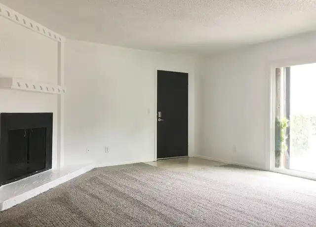 Property at 6030 NW Expressway Unit B, Oklahoma City, OK, 73132, 1 bed, 1 bath, [object Object]