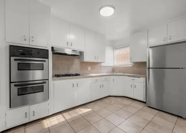 Property at 642 W 74th St Unit 02, Los Angeles, CA, 90044, 2 beds, 1 bath, [object Object]