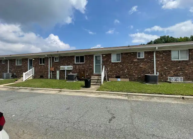 Property at 315 W Camel St, Greensboro, NC, 27401, 2 beds, 1 bath, [object Object]