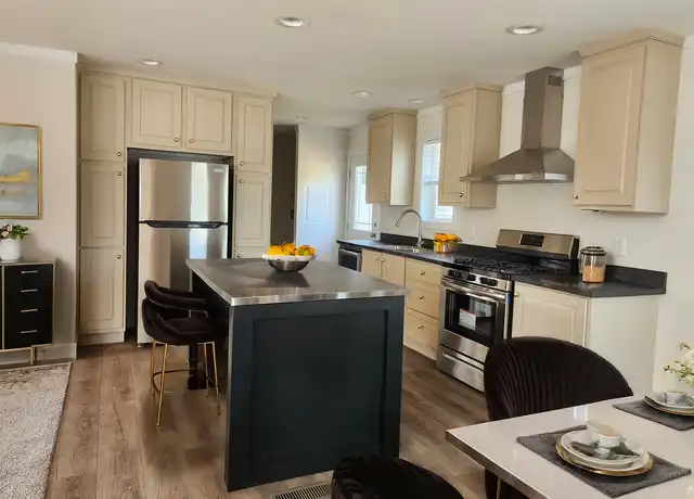 Property at 17 Video Ct Unit 17VI, Iowa City, IA, 52240, 3 beds, 2 baths, [object Object]