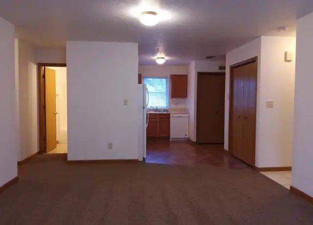 Property at 261 Woodridge Ct Apt D, Goshen, IN, 46528, 3 beds, 1 bath, [object Object]